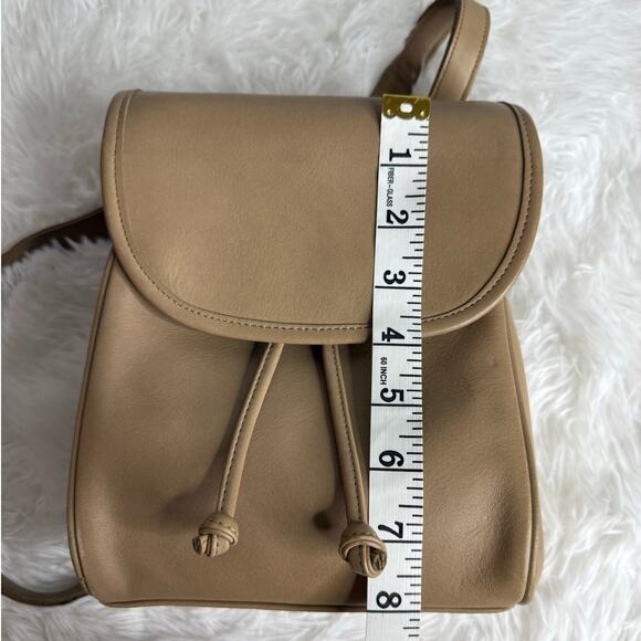 Vintage Coach Taupe 4029 Flap Drawstring 1980s Crossbody Shoulder Bag - Picture 14 of 14